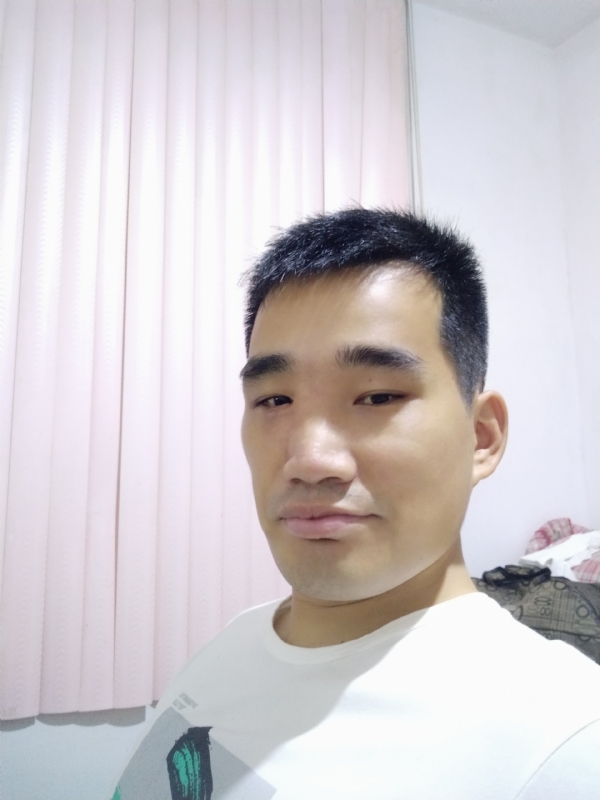 大男孩的第一张照片--平和婚介网