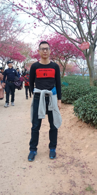 小梁的第一张照片--平和婚介网
