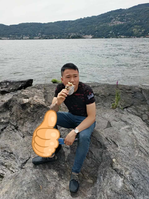 绚烂背后的平淡的第一张照片--平和婚介网