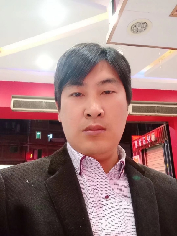 奔跑的第二张照片--平和婚介网