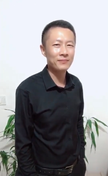 地huhi的第一张照片--平和婚介网