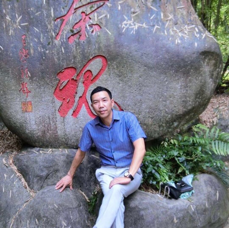 老·黄的第一张照片--平和婚介网