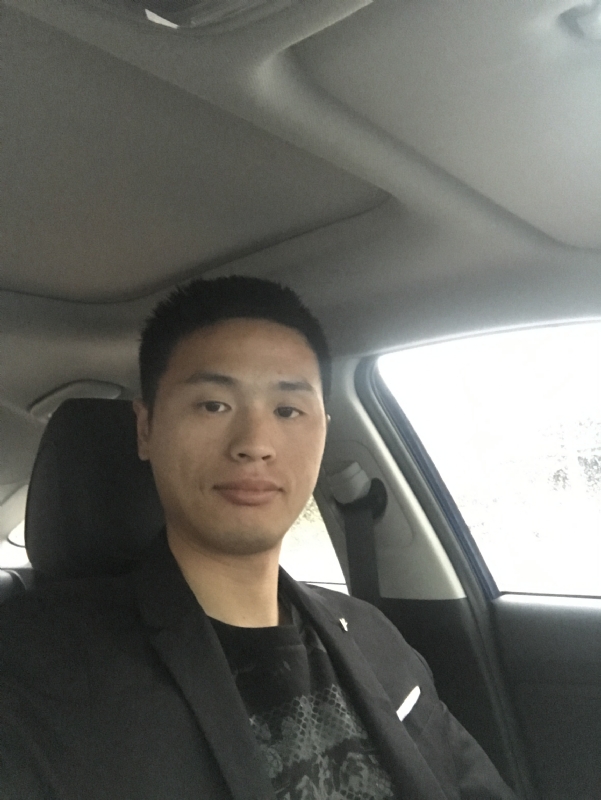 向前走的第一张照片--平和婚介网