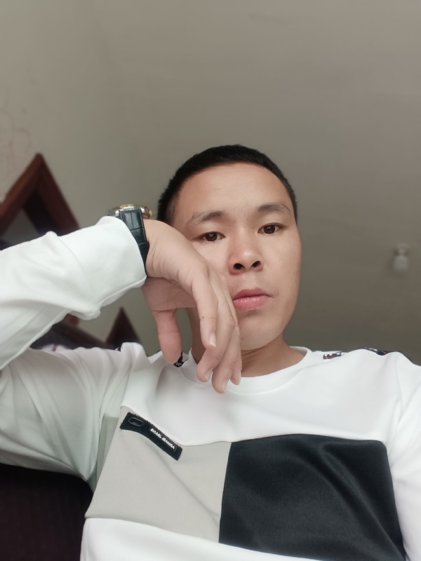 冷漠的第一张照片--平和婚介网