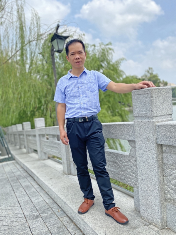 奇峰向阳的第一张照片--平和婚介网