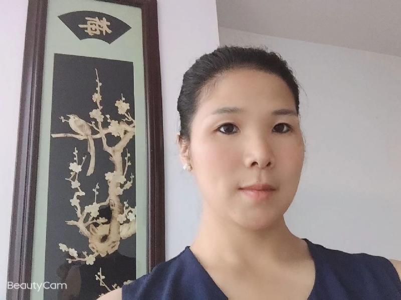微笑的第一张照片--平和婚介网