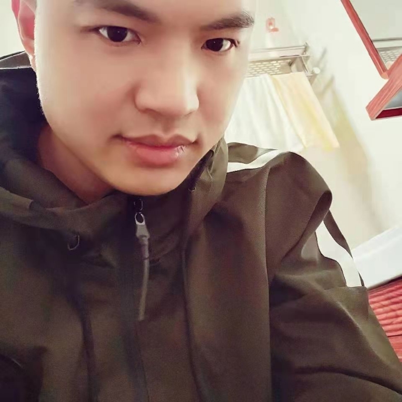 高大上的宅男的第二张照片--平和婚介网