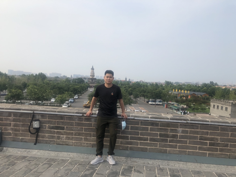 123.向左向右的第一张照片--平和婚介网