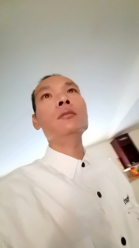 只影向谁去的第五张照片--平和婚介网