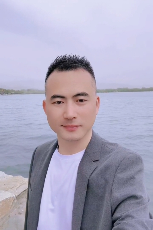 一往情深的第一张照片--平和婚介网