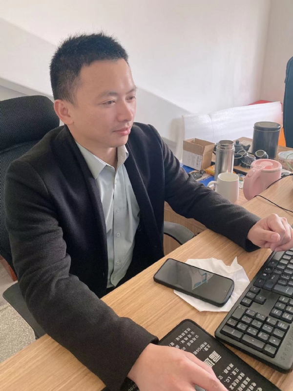 落叶知秋的第一张照片--平和婚介网