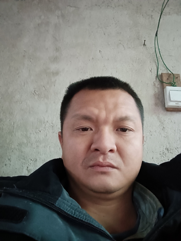 兰成龙的第二张照片--平和婚介网
