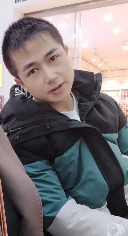 不骄不躁的第一张照片--平和婚介网